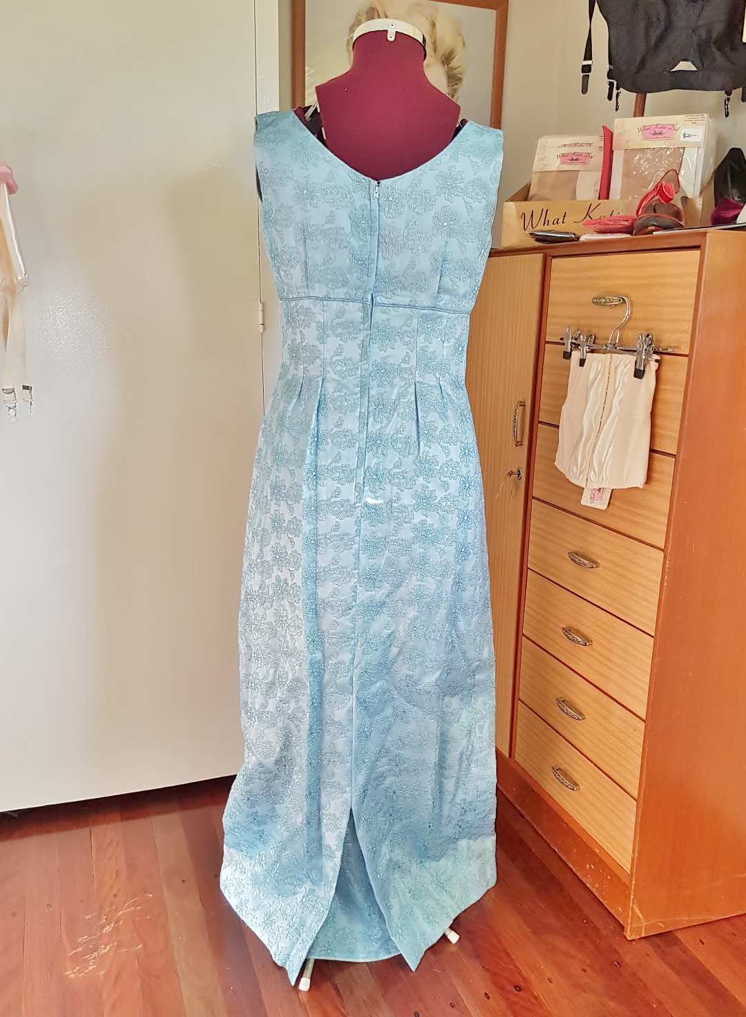 icebluelaceback
