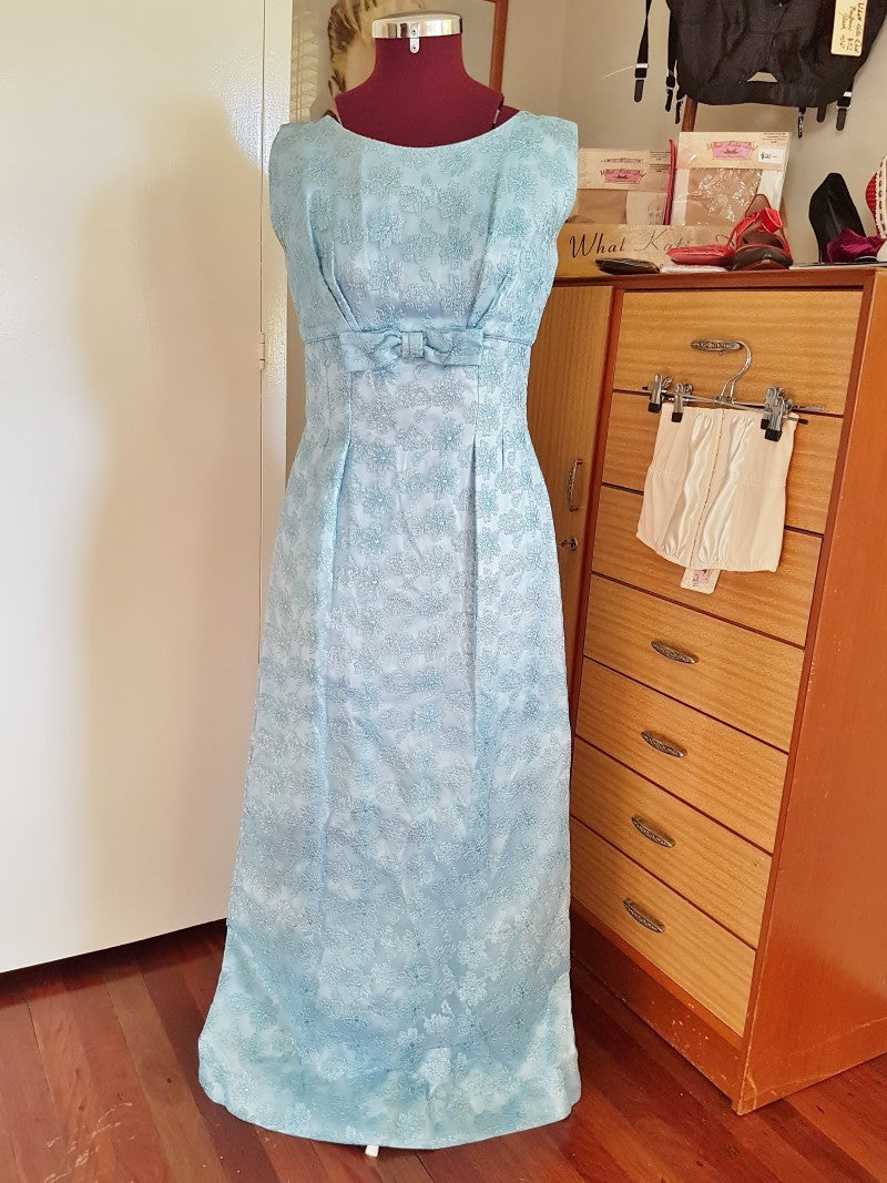 iceblue-lace-front_368eb302-0c32-45b3-92f8-e956266244d1