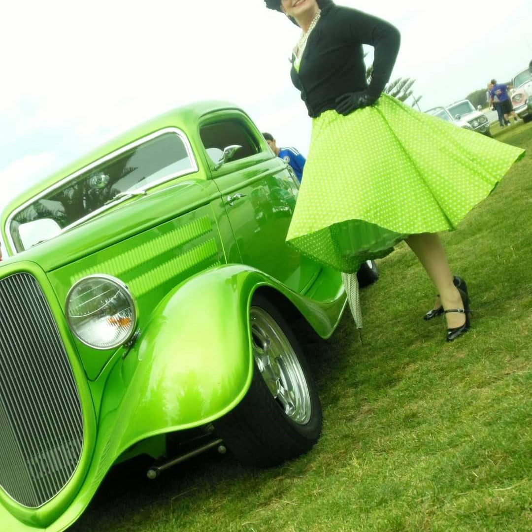 Green_car_skirt