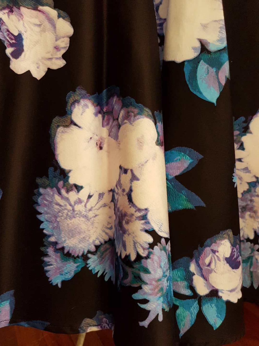 bluefloralfullskirt-fabric