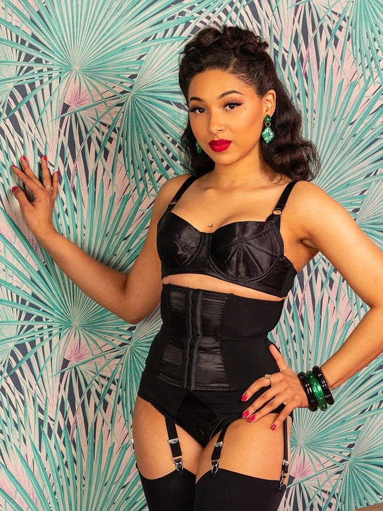 vintage-lingerie-waspie-glamour-nouveau-l3034-shapewear-7009361395794_2000x_14178881-76c3-47a3-bcd8-ecebc4b2f252