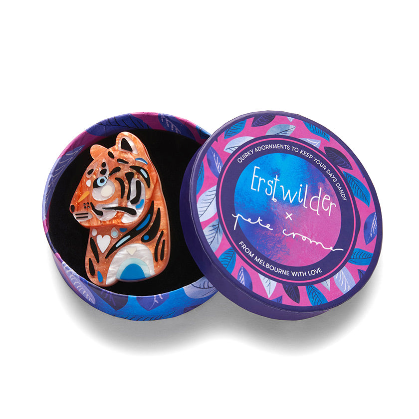 HL_015AK1BH06TheTranquilTigerBrooch-3